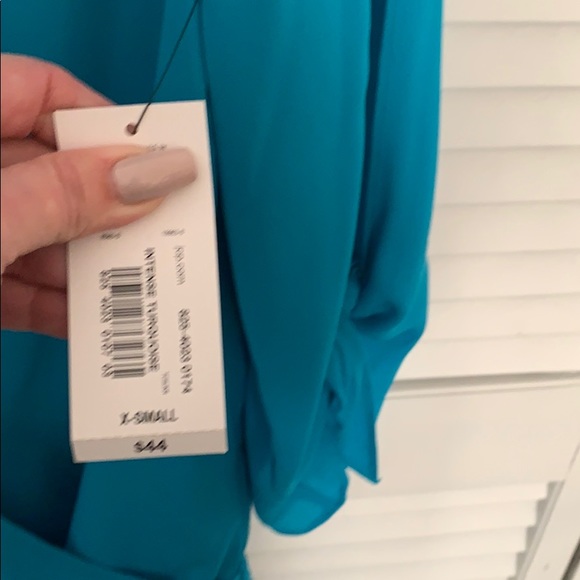 Sea green Cut To Curve Blouse - Picture 7 of 7